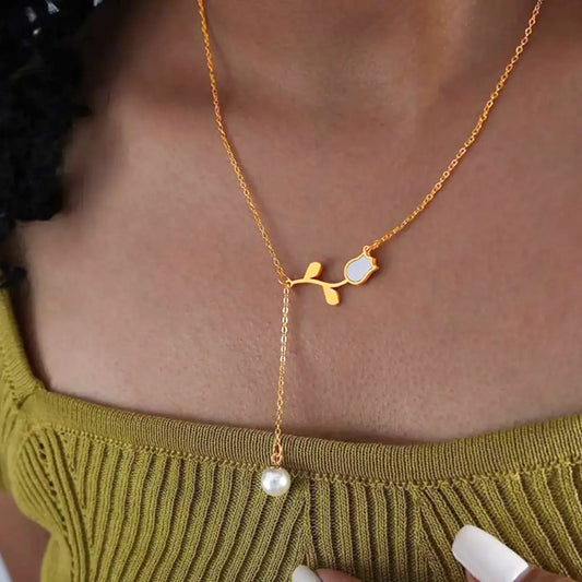 Floral Pearl Necklace