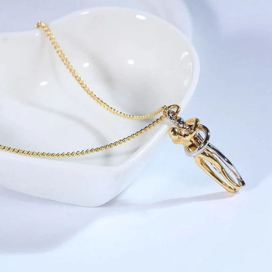 Hug Lovers Necklace