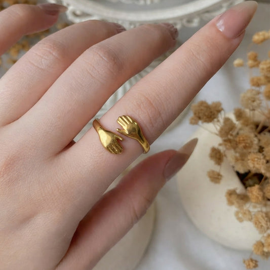 Hug Ring