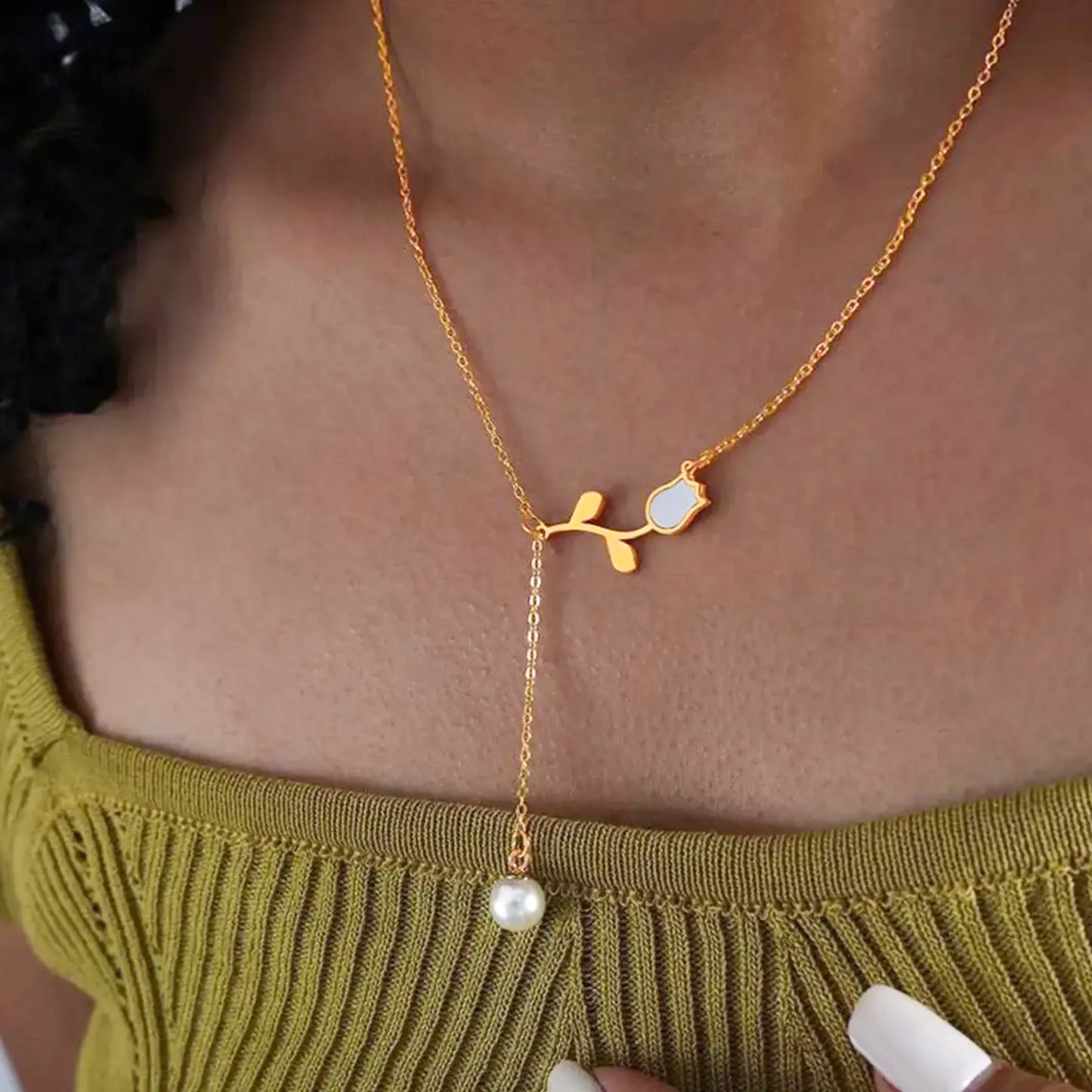 Floral Pearl Necklace