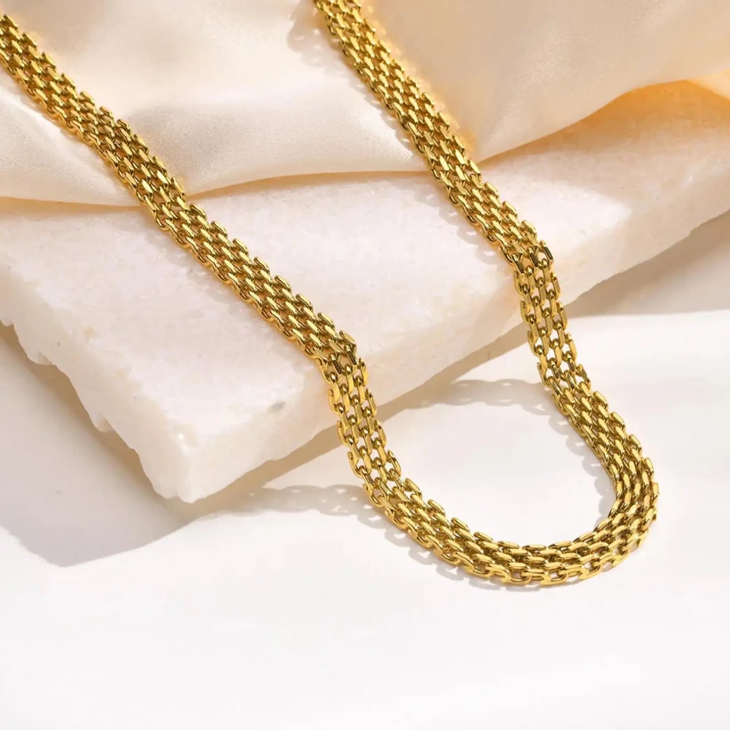 Gold-flat Necklace