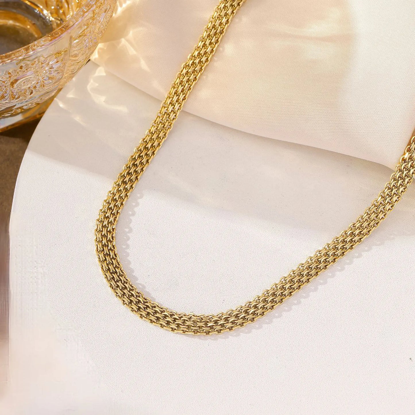 Gold-flat Necklace
