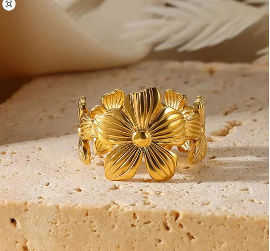 Daisy dipped  Ring