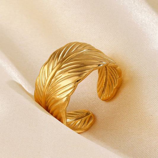 Skye Harper Feather Ring