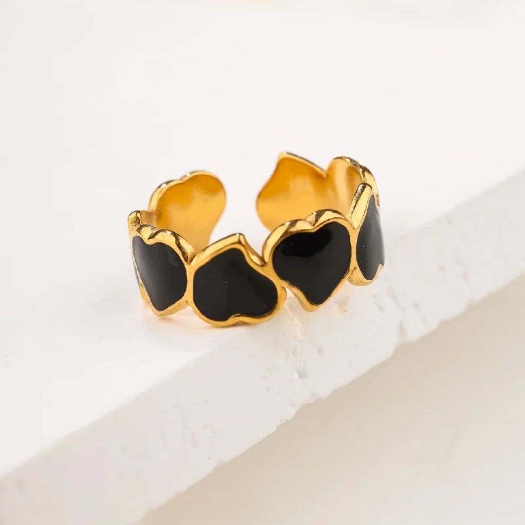 Black heart Ring