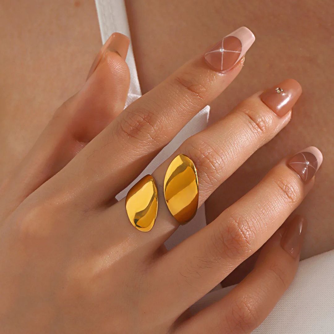 Ana Ring