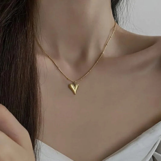 Thin Heart Necklace