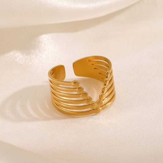 V Design Ring