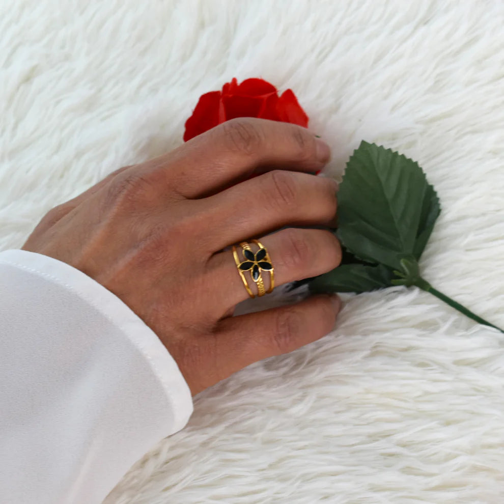 Five Petals Ring